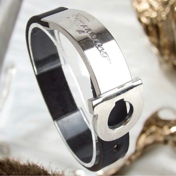 Salvatore Ferragamo Gancini Leather Bracelet 😍